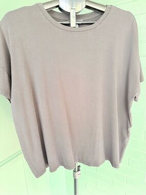 Eileen Fisher Relaxed Short-Sleeve Crewneck Tee - Black.
